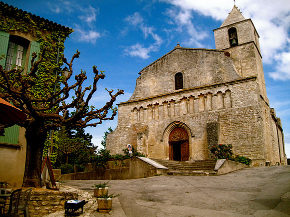 Saignon Church