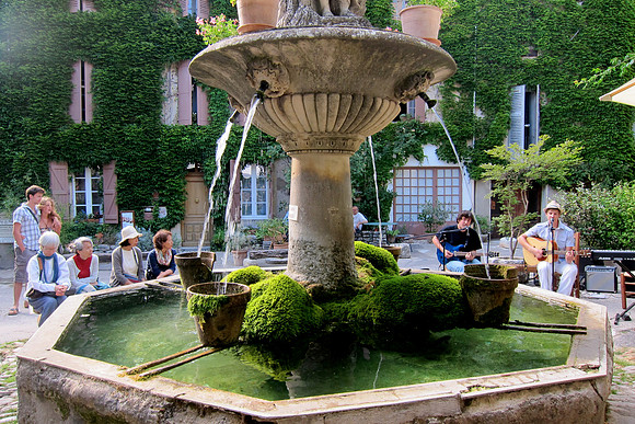 The magical town of Saignon and the people that took care of our groups and my heart here. Much love
