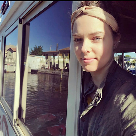 She'd text each day to share what they'd seen and pass on fabulous selfies.