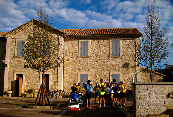 Route rap, Crillon le Brave.