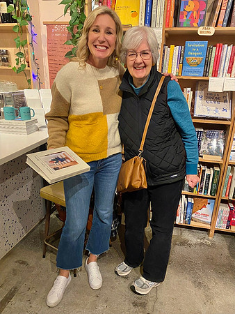 Mom met Jenny Marrs of Fixer to Fabulous at her book reading and Q&A.